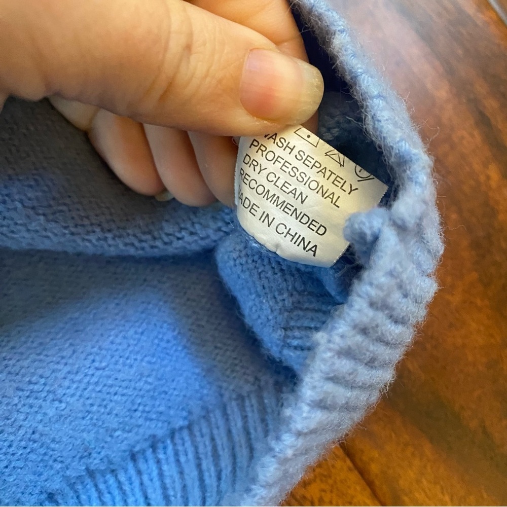 Colorblock Knit Pullover Sweater Size Medium Blue/White Long Sleeve - Picture 4 of 6